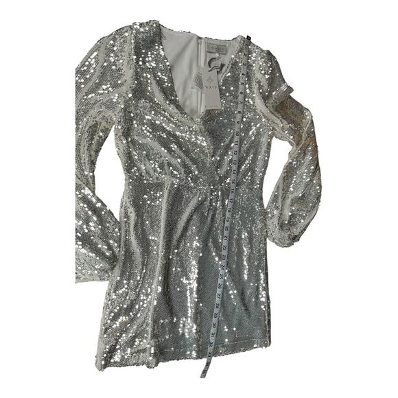 WAYF Carrie Long Sleeve Sequin Mini Dress In Silver Sequin NWT Size Small Party - Picture 13 of 15